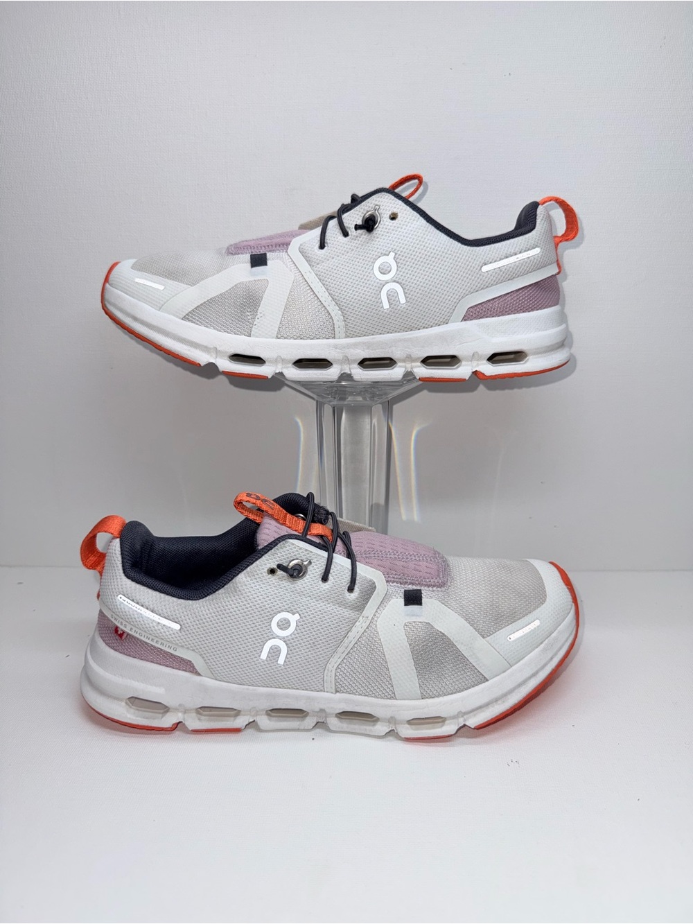On Running Kids Cloud Athletic Sneakers in White with Pink & Orange Y 4.5 size